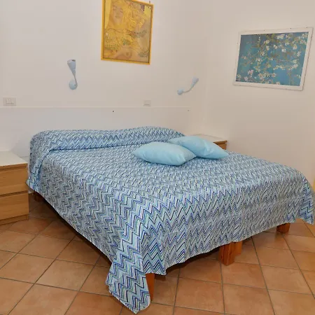 Casa Lungomare B&B 3*